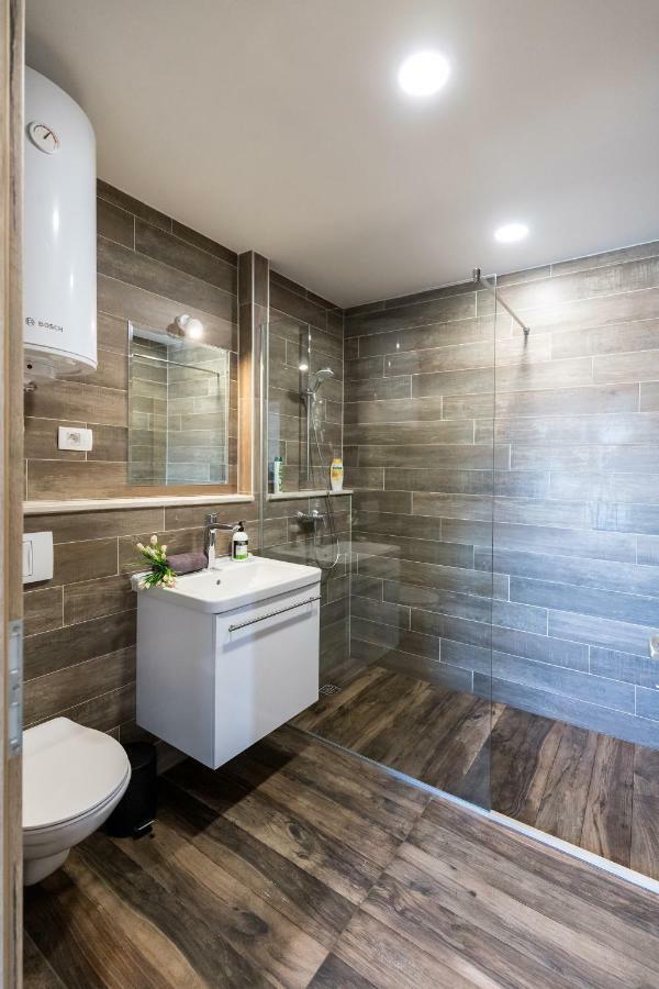 ספליט Apinelo Port Rooms מראה חיצוני תמונה